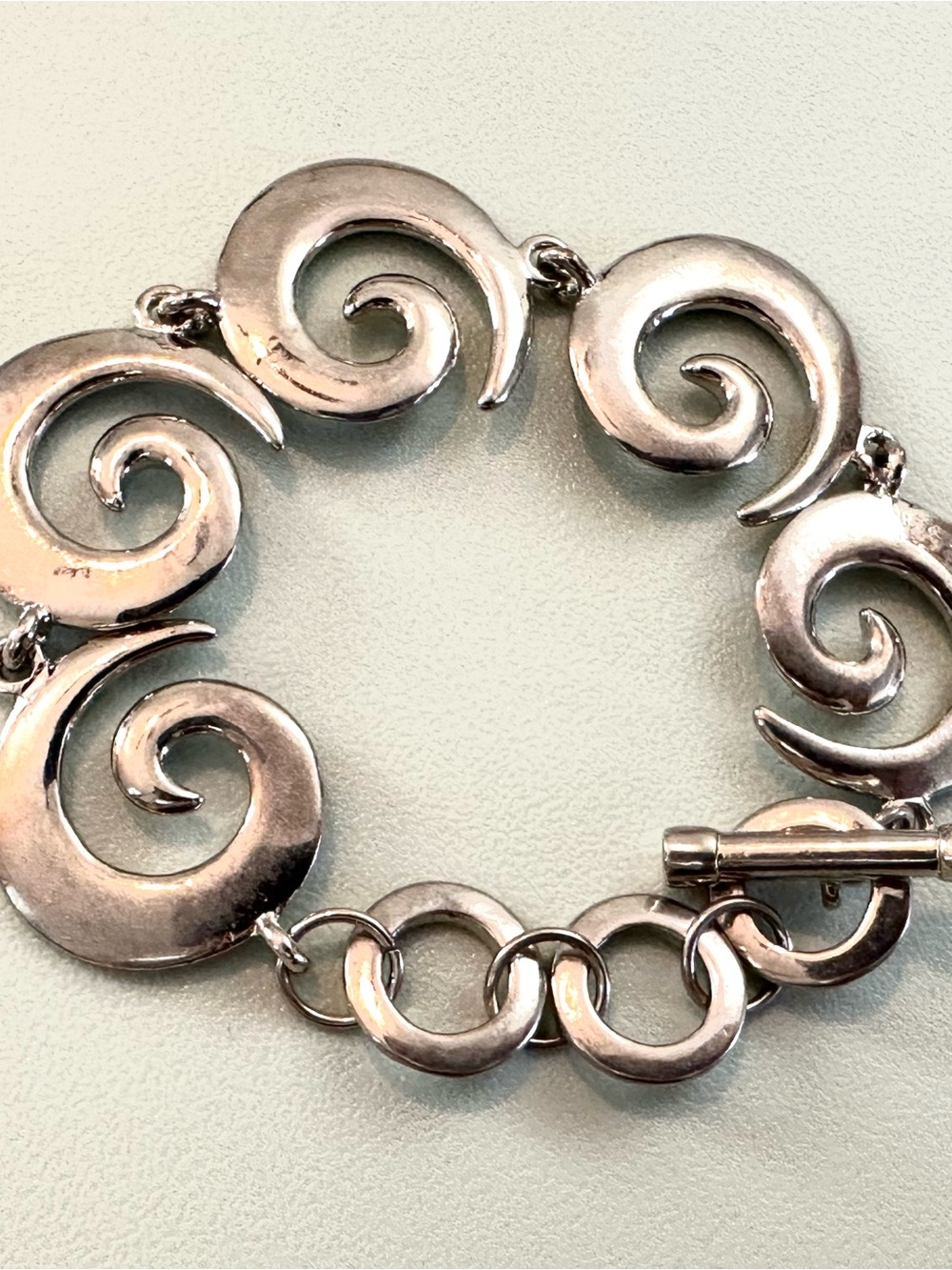 2/$25 Unique Vintage Silver Spiral Link Bracelet
